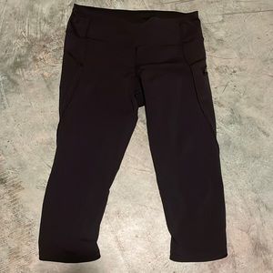 Lululemon leggings size 6